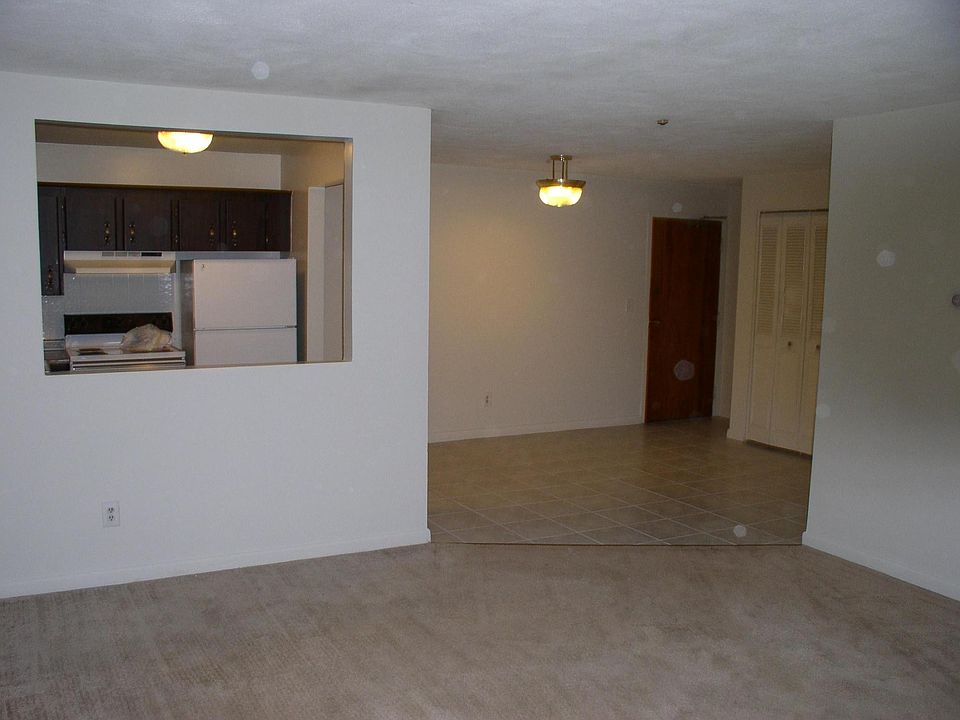 2nd image of 25 Morton St APT 211