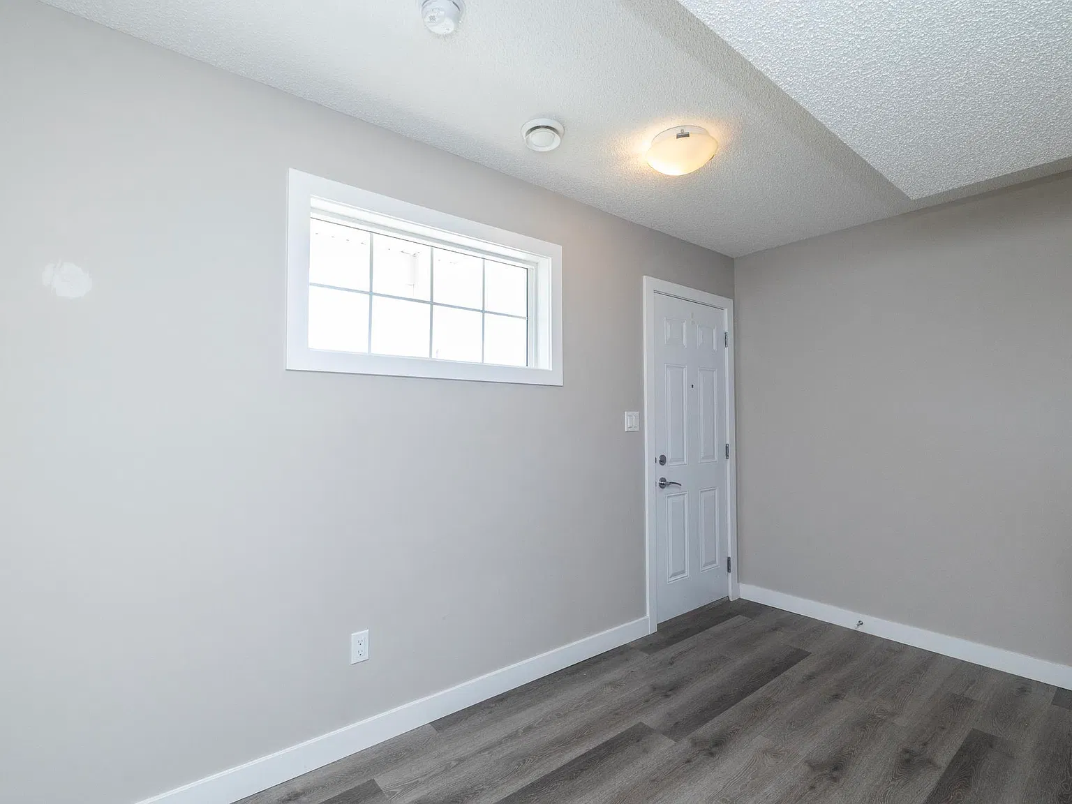 3 bed, 2.5 bath, 1593 sqft, $2,040 — Photo 4