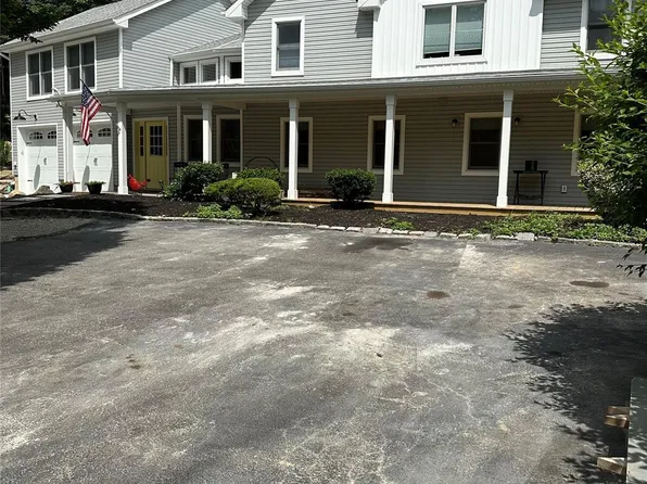 162 Spring Rd, Huntington, NY 11743
