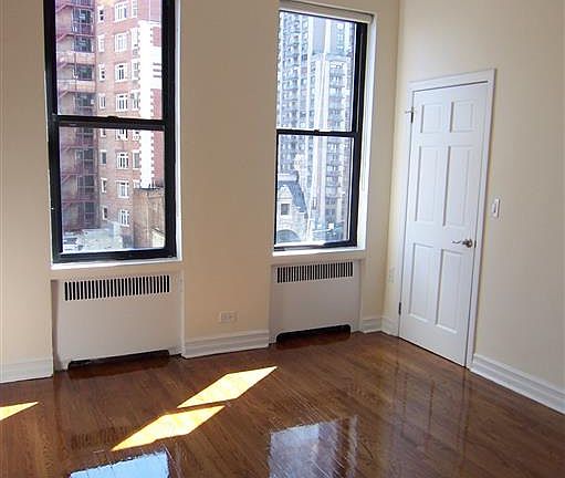 4th image of 175 W 72nd St APT 6G
