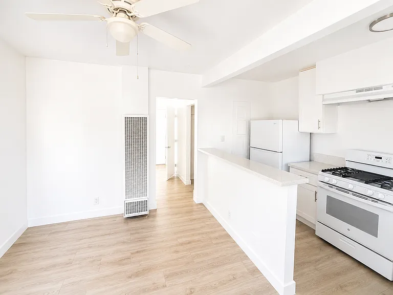 366 N Olive St #366 — Photo 3