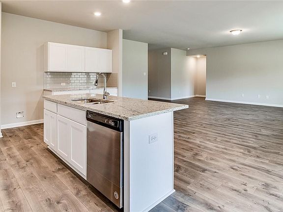 3rd image of 8112 Kelsey Ln