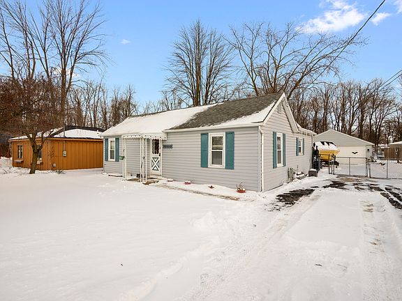 2nd image of 48460 Fuller Rd