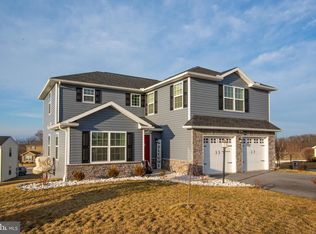 16 Windy Ln, Dillsburg, PA 17019