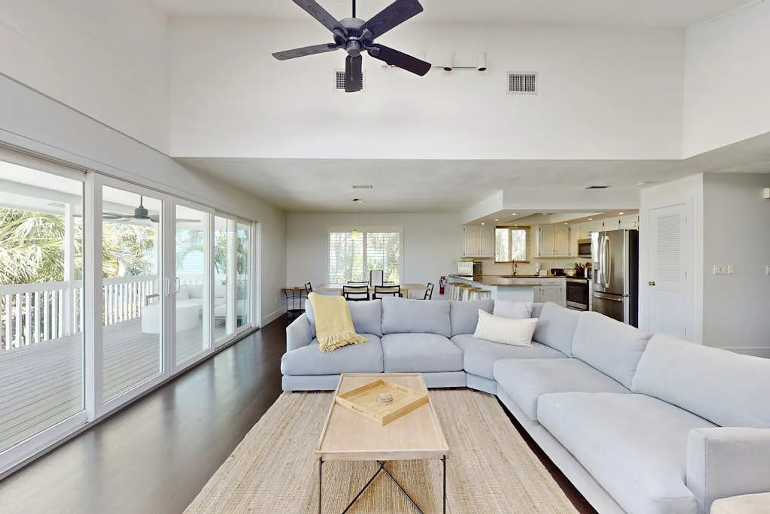 3 bed, 2.0 bath, 1420 sqft, $8,544 — Photo 3