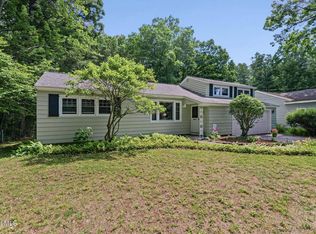 24 Ellen Ln, Glenville, NY 12302