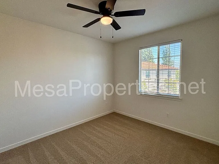 998 Rodeo Rd — Photo 16