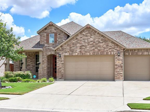 2nd image of 712 Whitetail Dr