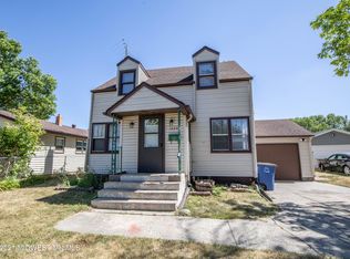 1220 14th St N, Moorhead, MN 56560