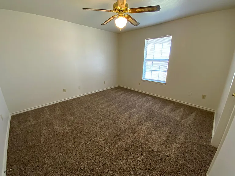103 Valley Cir #B — Photo 8