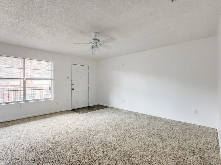 1711 Wichita St — Photo 11