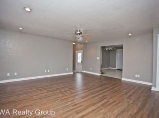 3720 N Rainbow Farm Rd, Bentonville, AR 72712