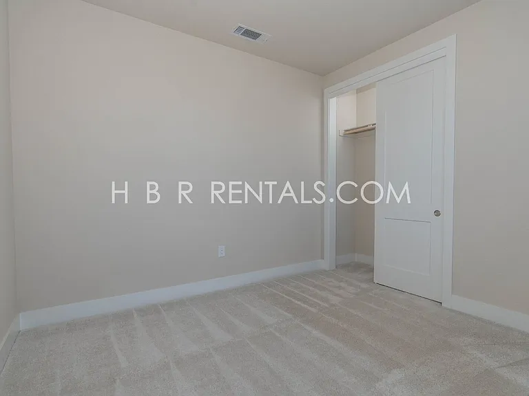 2534 Ottawa Ave — Photo 28