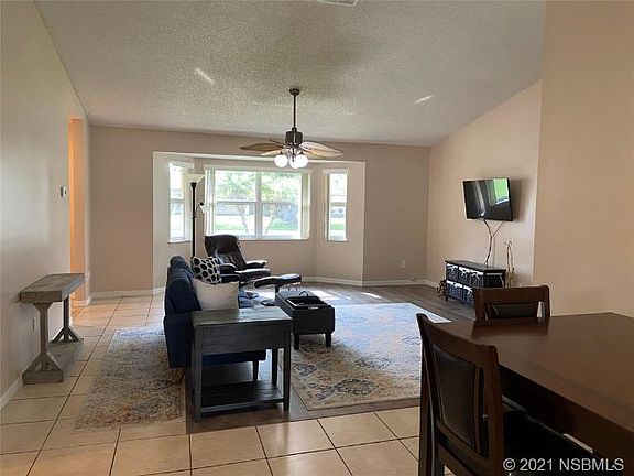 4th image of 2517 Victory Palm Dr
