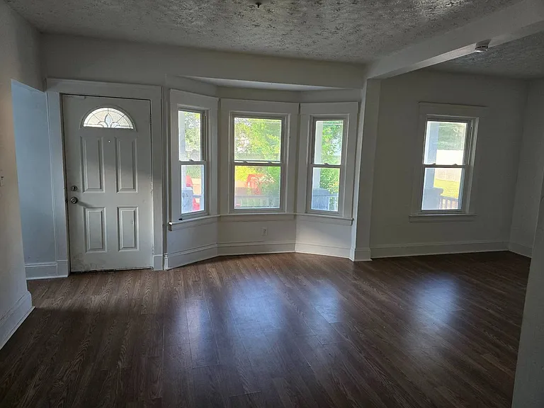 8323 Medina Ave — Photo 13