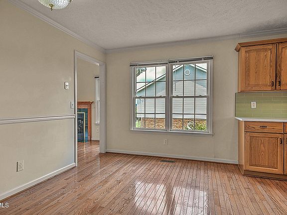 5th image of 25287 Whiteridge Dr
