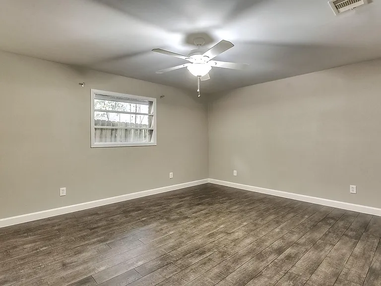 9006 Dunlap St — Photo 25