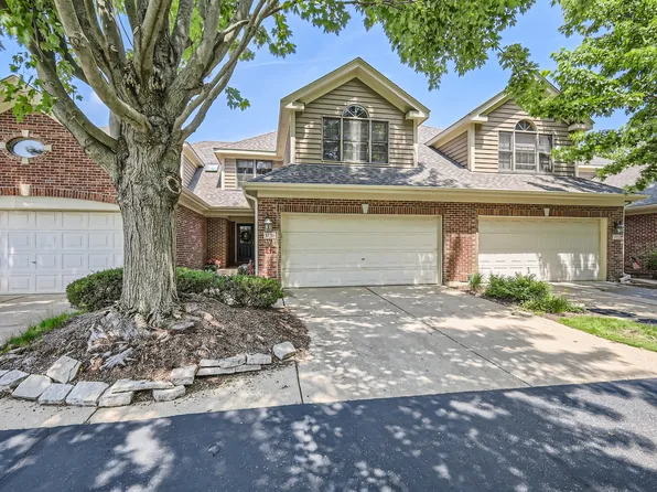 3720 King George Ln, Saint Charles, IL 60174