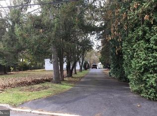 15 Mount Dr, Hamilton, NJ 08619