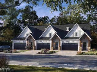 1816 Poplar Springs Pl, Maryville, TN 37803