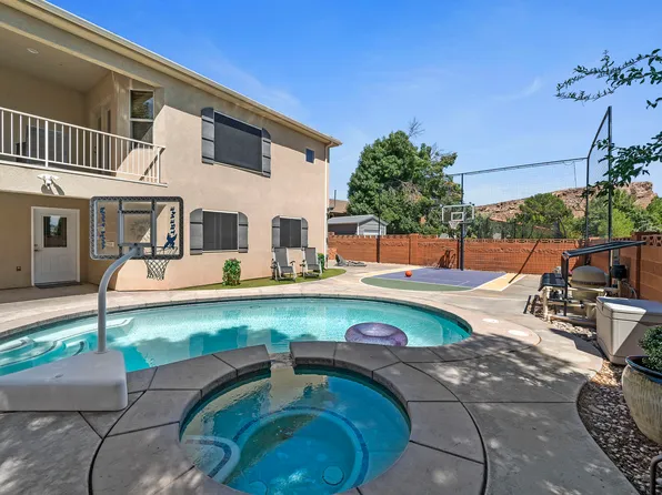 1207 W Escalante Dr, Saint George, UT 84790
