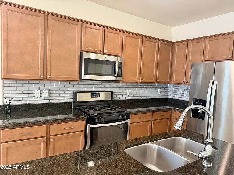 4722 E Tremaine Ave — Photo 12