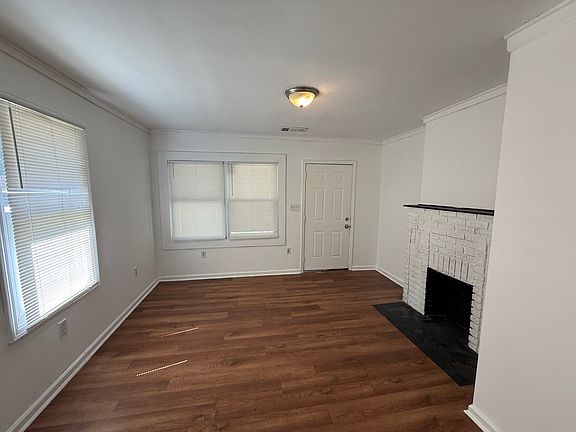 3rd image of 601 S Elizabeth Pl NW