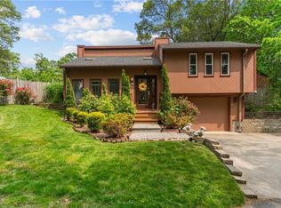 68 Everglade Ave, Warwick, RI 02886