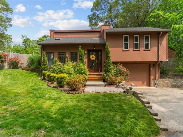 68 Everglade Ave, Warwick, RI 02886