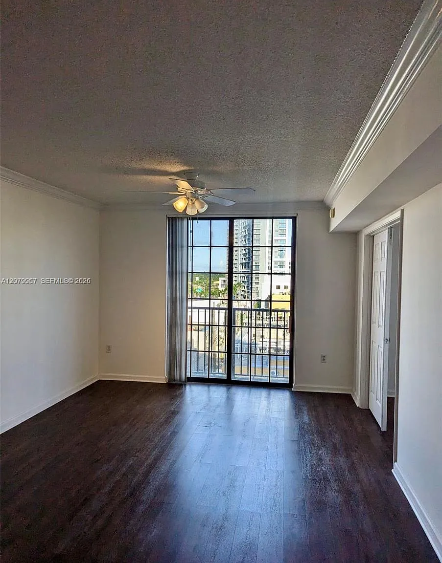 Regent Park Condo — Photo 1