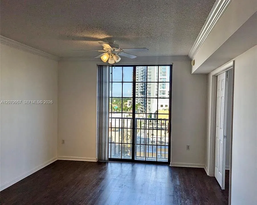 1919 Van Buren St #721A