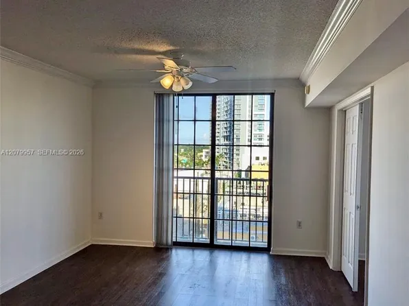 1919 Van Buren St, Hollywood, FL