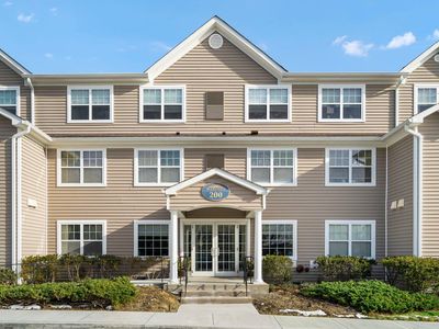 200 Woodcrest Lane #219, Mount Kisco, NY, 10549