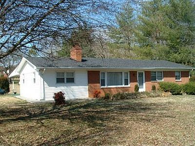 1st image of 102 Baker Dr