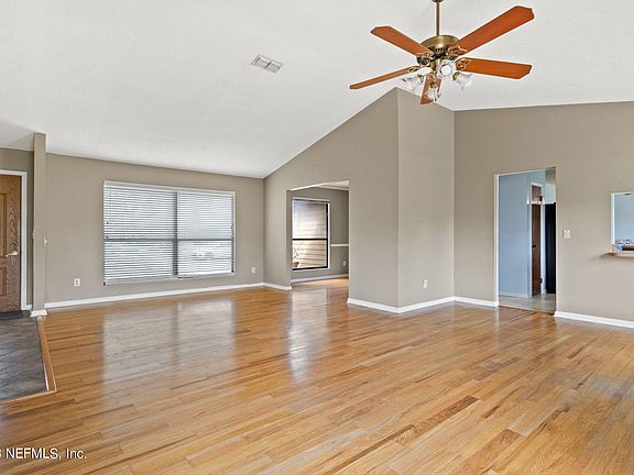 4th image of 14312 DAHLONEGA Lane