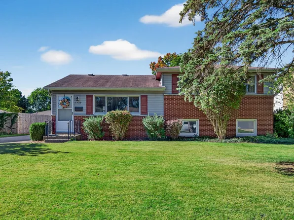 1529 Hass Dr, South Bend, IN 46635