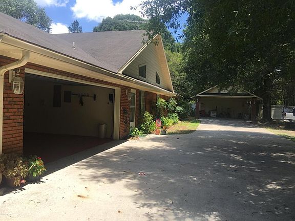2nd image of 16051 NE 15th Pl