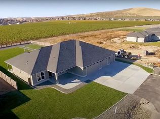 85303 E Sagebrush Rd, Kennewick, WA 99338