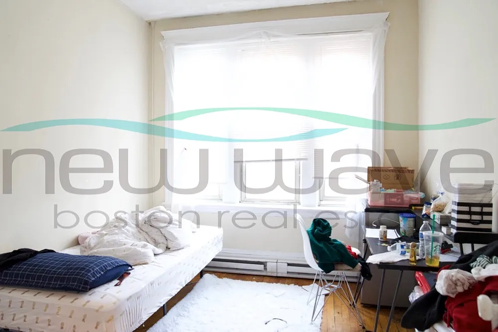 2 bed, 999 sqft, $3,500 — Photo 2