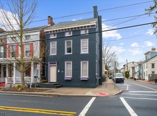 97 N Main St, Lambertville, NJ 08530