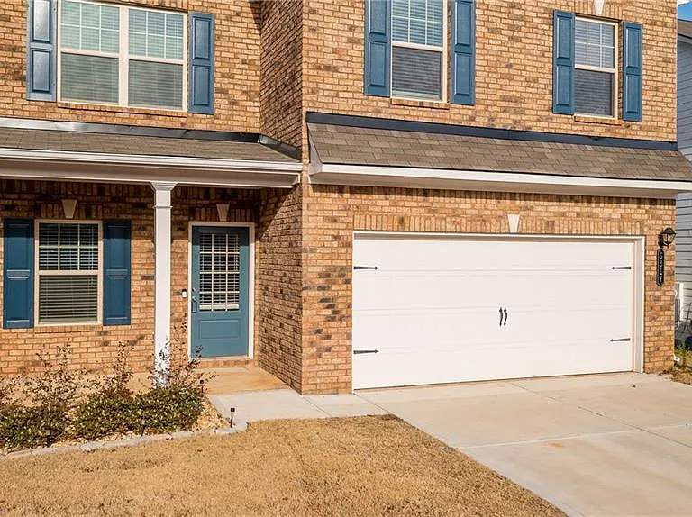 5317 Burrus Ln — Photo 3