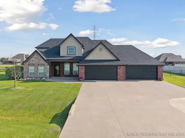 6199 E 144th St N, Collinsville, OK 74021