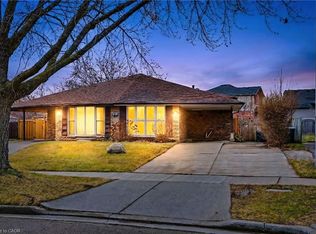 61 Eastbury Dr, Hamilton, ON L8E 2V8