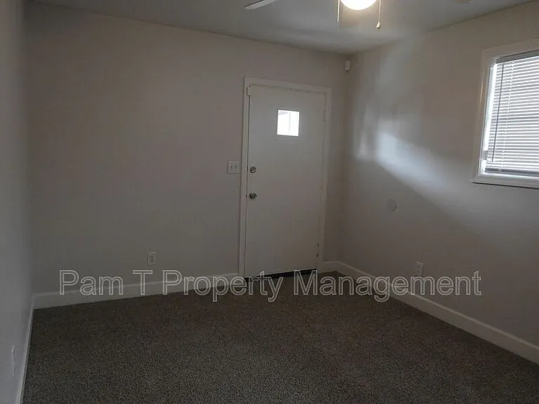 633 W 35th St — Photo 6