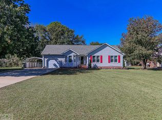702 Western Wayne Dr, Pikeville, NC 27863