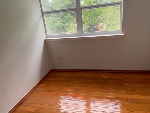 4th image of 3034 E Baldwin Rd