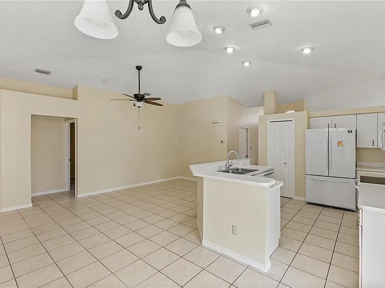 3915 Fonsica Ave — Photo 10