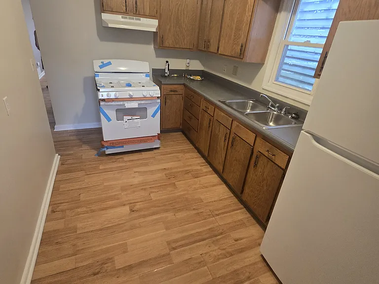 1216 E Main St #1/2 — Photo 7