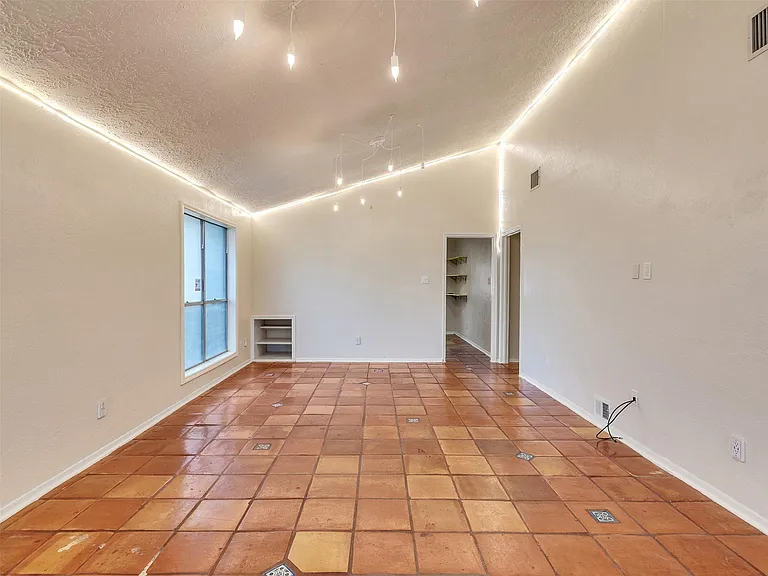 22538 Market Square Ln — Photo 26