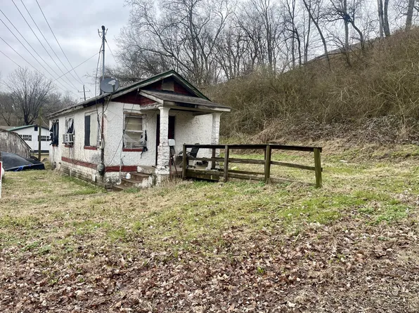 100 Rainey St, Mount Pleasant, TN 38474